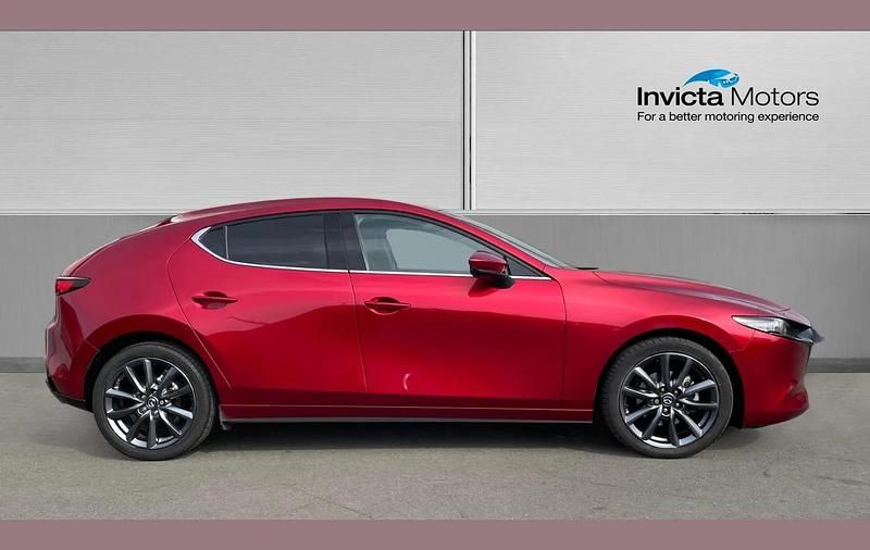 Used Mazda 3 Edition 120 HP (88 kW) 2022 Red Hatchback