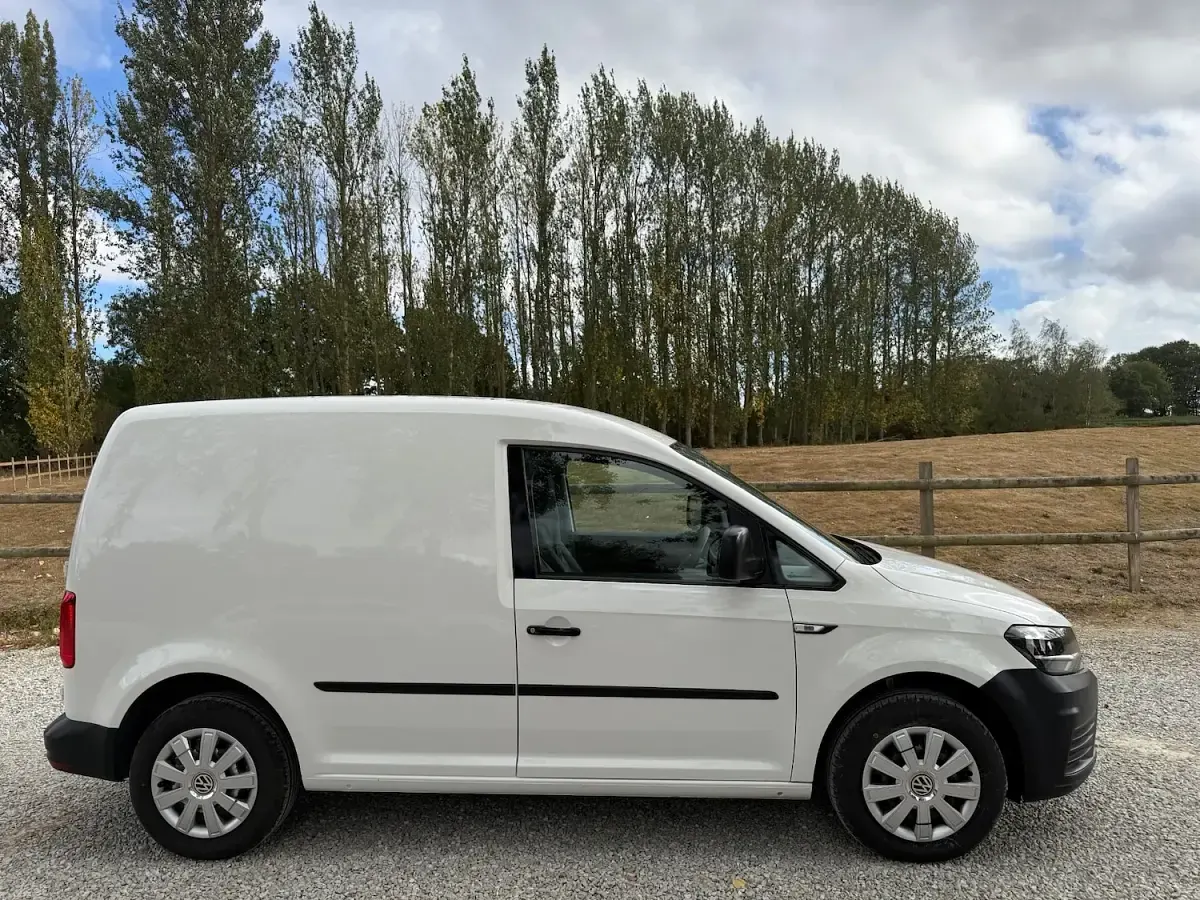Used VW Caddy Startline 102 HP (75 kW) 2016 White MPV