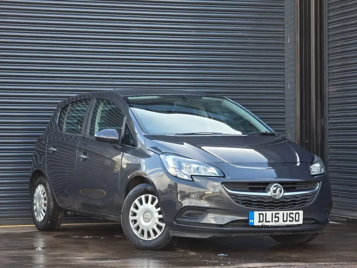 Begagnad Vauxhall Corsa 70 HK (51 kW) 2015 Grå Halvkombi