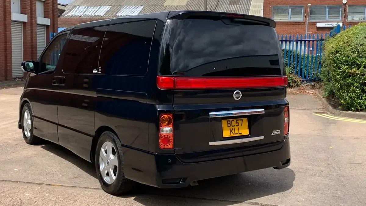 Used Nissan Elgrand 2008 Black MPV