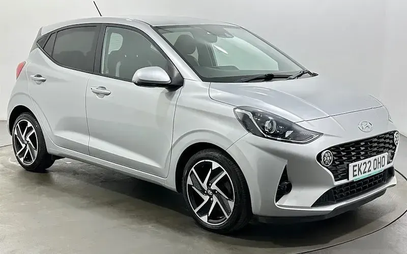 Used Hyundai i10 Premium 84 HP (61 kW) 2022 Hatchback