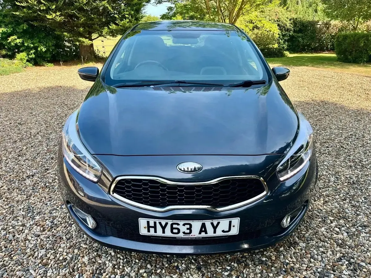 Used Kia Ceed 135 HP (99 kW) 2013 Silver Hatchback