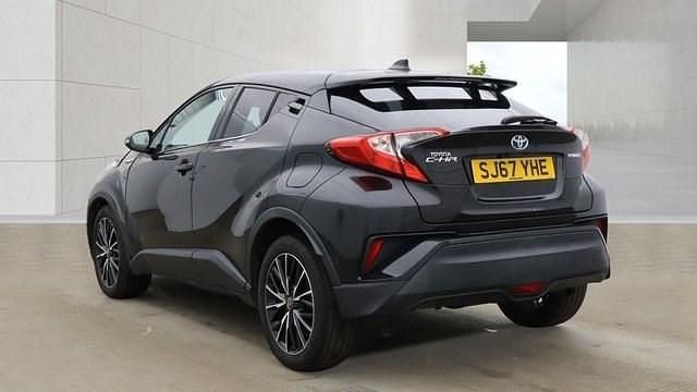 Second-hand Toyota C-HR 122 CP (89 kW) 2017 Negru SUV
