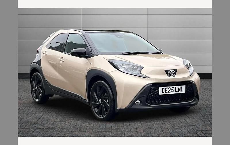 Beige Used 2025 Toyota Aygo X SUV | £14,995 - Image 1/2