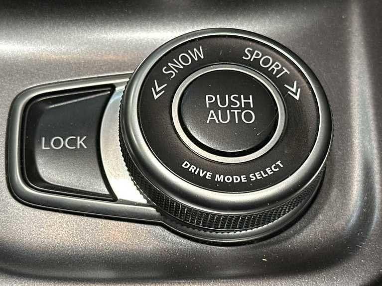 Used Suzuki Vitara 129 HP (94 kW) 2024 Pearl black metallic SUV