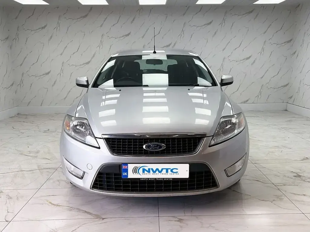 Used Ford Mondeo Zetec 140 HP (102 kW) 2009 Silver Estate