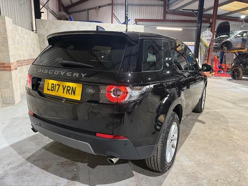 Used Land Rover Discovery Sport SE 180 HP (132 kW) 2017 Black SUV