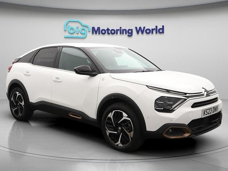 White Used 2023 Citroën C4 PureTech Hatchback | £12,000 (Fair price) - Image 1/4
