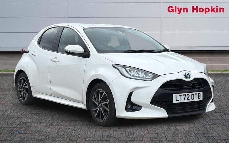 Used Toyota Yaris Hybrid Design 116 HP (85 kW) 2026 Hatchback