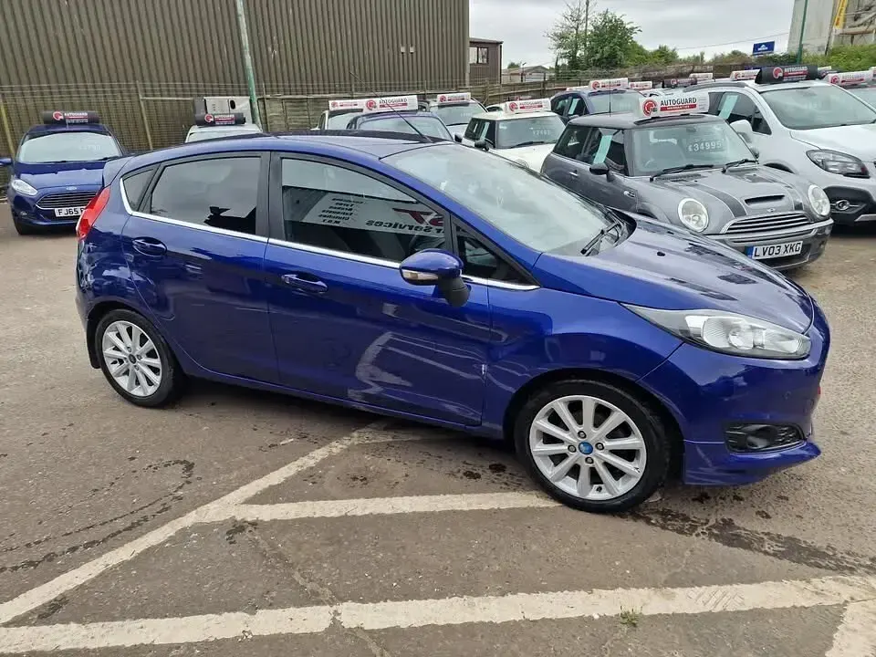 Used Ford Fiesta Titanium 2015 Blue Hatchback