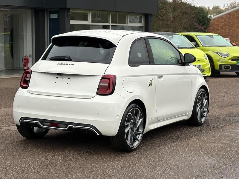 New Abarth 500e Turismo 112 kW (153 HP) 2025 White Hatchback