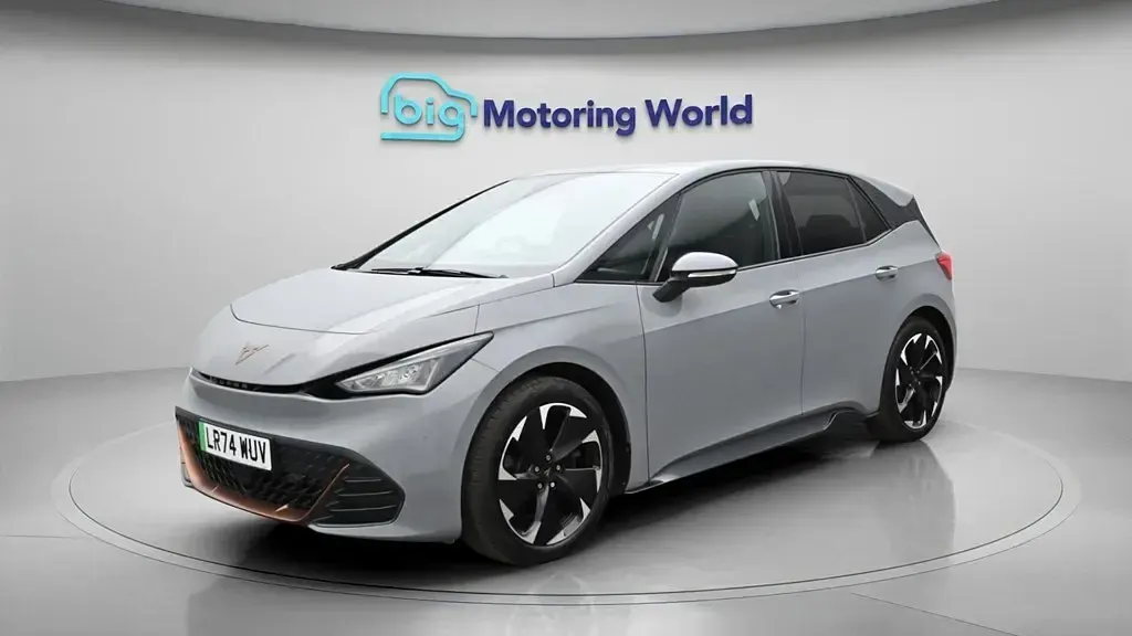Begagnad Cupra Born e-Boost 169 kW (230 HK) 2024 Halvkombi