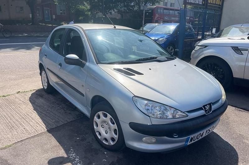 Silver Used 2004 Peugeot 206 Hatchback | £1,295 (Fair price) - Image 1/1