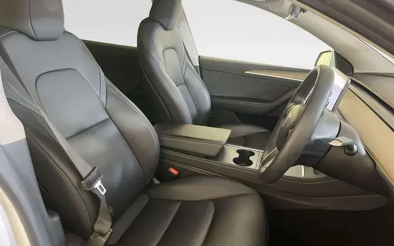 Used Tesla Model Y Long Range AWD 286 kW (389 HP) 2022 White SUV