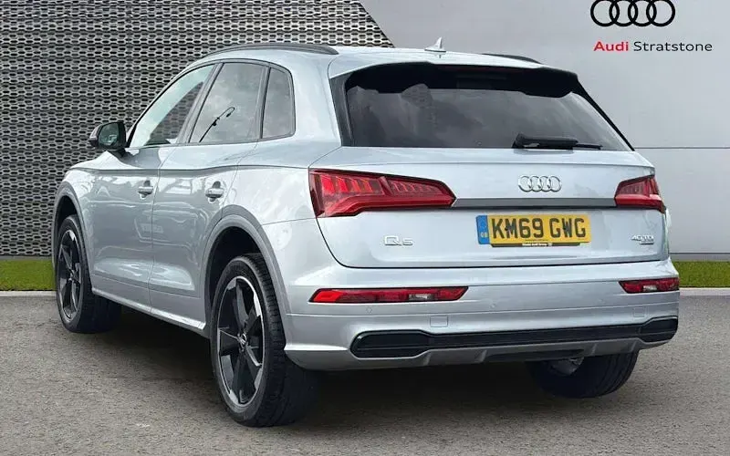 Used Audi Q5 Black Edition 190 HP (139 kW) 2019 Silver SUV