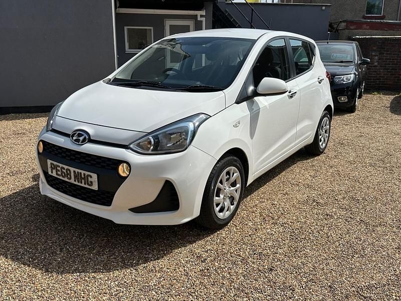 Used Hyundai i10 SE 2018 White Hatchback
