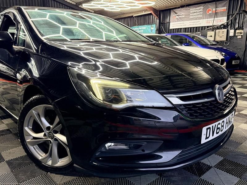 Used Vauxhall Astra SRi 136 HP (100 kW) 2018 Black Hatchback