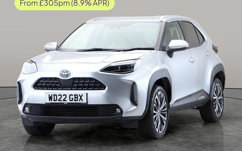 Used 2025 Toyota Yaris Hybrid Estate | £18,838 (Good price) - Image 1/3