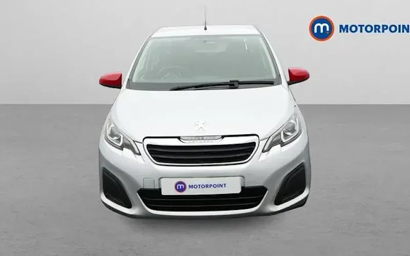 Used Peugeot 108 Active 72 HP (52 kW) 2022 Hatchback