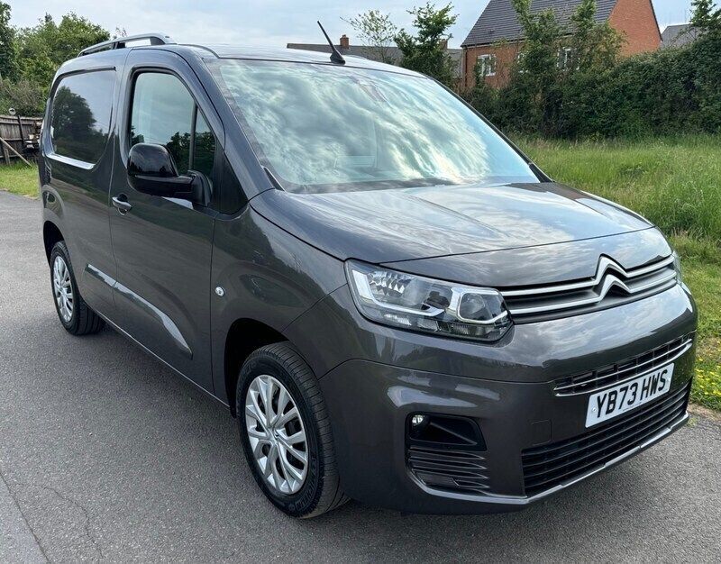 Grey Used 2023 Citroën Berlingo MPV | £15,995 (A bit pricey) - Image 1/4