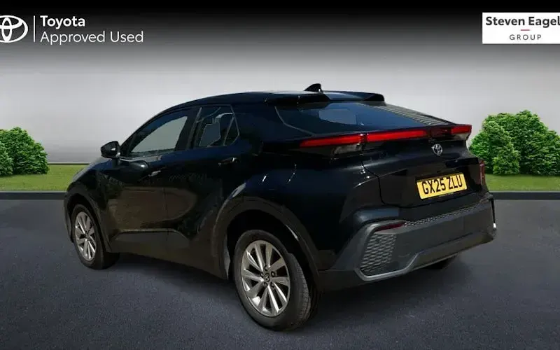 Used Toyota C-HR 140 HP (102 kW) 2025 Black SUV