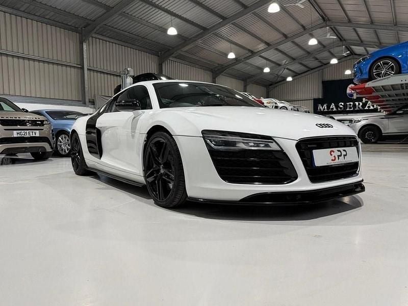 White Used 2015 Audi R8 Coupé Design Coupe | £45,950 - Image 1/4