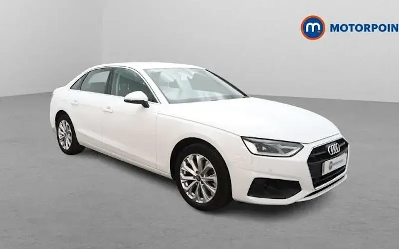Używany Audi A4 150 KM (110 kW) 2023 Sedan/Limuzyna