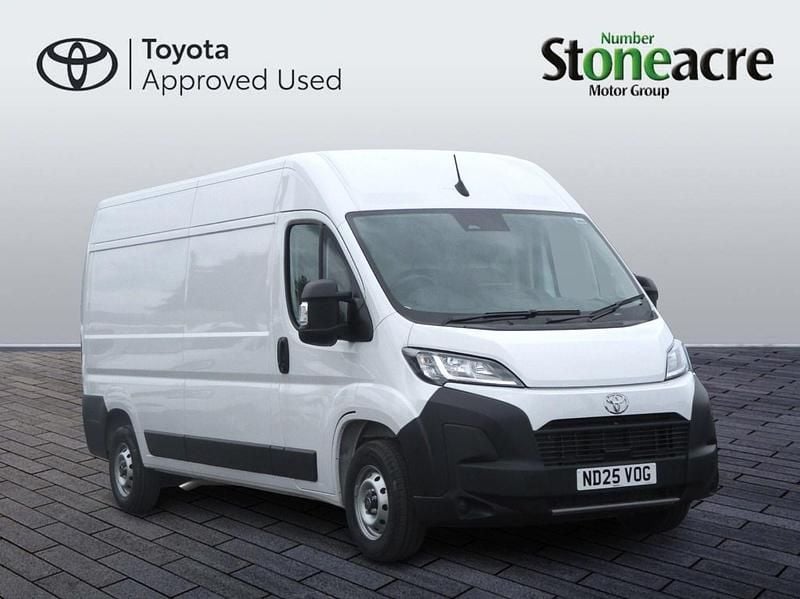 White New 2025 Toyota Proace H2 Van | £26,000 (Fair price) - Image 1/2