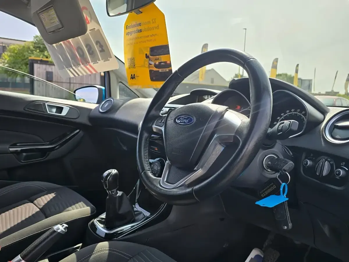 Used Ford Fiesta Zetec 82 HP (60 kW) 2013 Blue Hatchback
