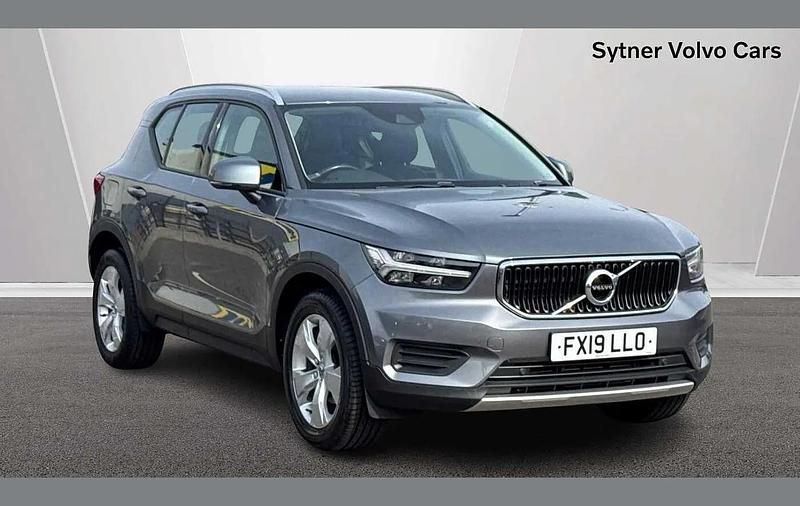 Used Volvo XC40 Momentum 154 HP (113 kW) 2019 Grey SUV