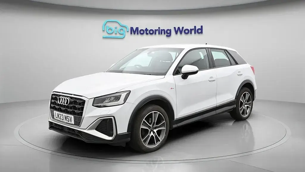 Used Audi Q2 S-Line 150 HP (110 kW) 2023 White SUV