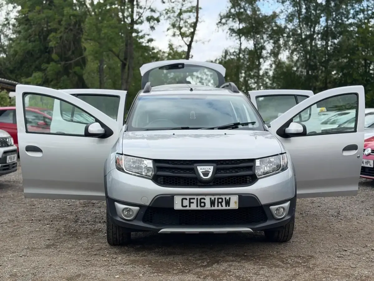 Usado Dacia Sandero Ambiance 2016 Prateado Citadino