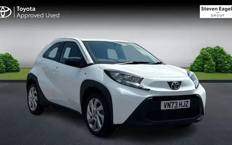 Used Toyota Aygo X PURE 72 HP (52 kW) 2023 SUV