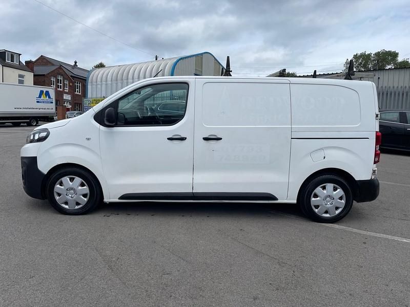 Used Citroën Dispatch 2018 White MPV