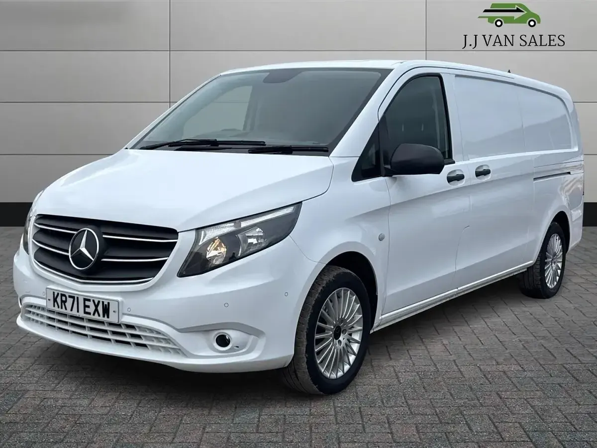 Used Mercedes Vito Premium 140 HP (102 kW) 2021 White Van