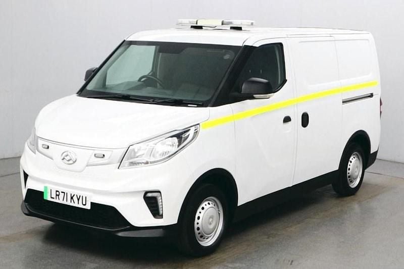 White Used 2021 Maxus eDeliver 3 Van | £7,690 (Good price) - Image 1/4