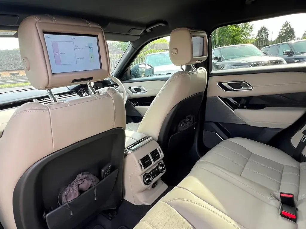 Usado Land Rover Range Rover Velar HSE Dynamic 300 CV (220 kW) 2017 Gris SUV