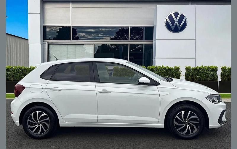 Usado VW Polo Life 80 HP (58 kW) 2023 Branco Citadino