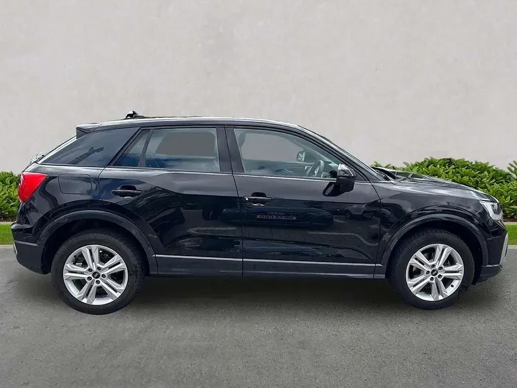 Usado Audi Q2 Sport 150 HP (110 kW) 2021 Preto SUV