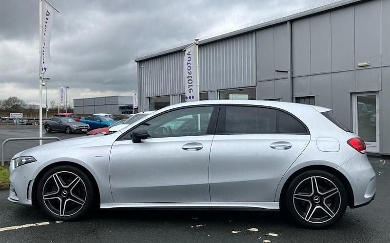 Used Mercedes A200 Executive 163 HP (119 kW) 2021 Silver Hatchback