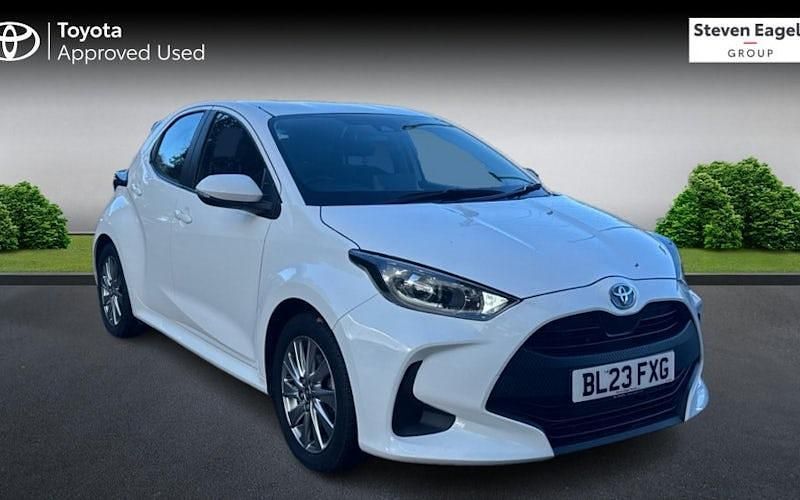 Used 2025 Toyota Yaris Hybrid Hatchback | £17,626 (Good price) - Image 1/4