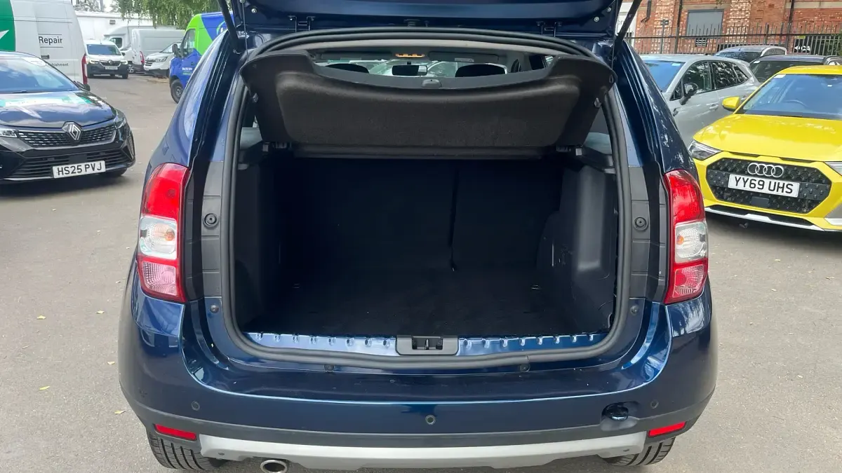 Used Dacia Duster Prestige 109 HP (80 kW) 2017 Blue SUV
