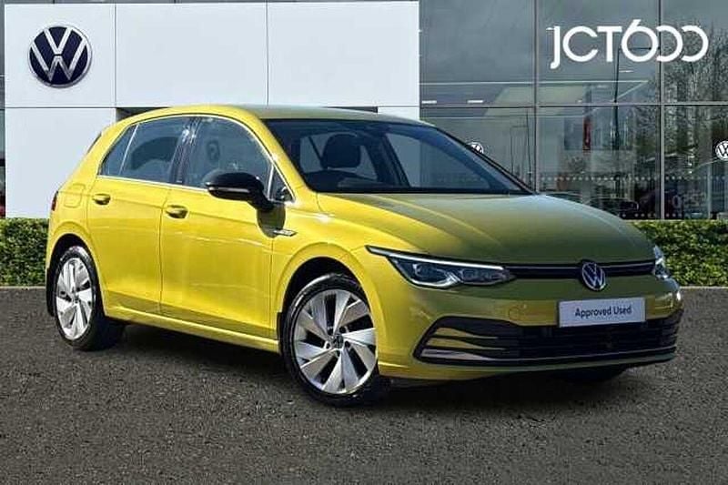 Used VW Golf VIII Style 150 HP (110 kW) 2020 Yellow Hatchback