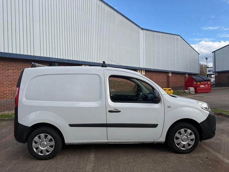 Used Renault Kangoo 2014 White MPV