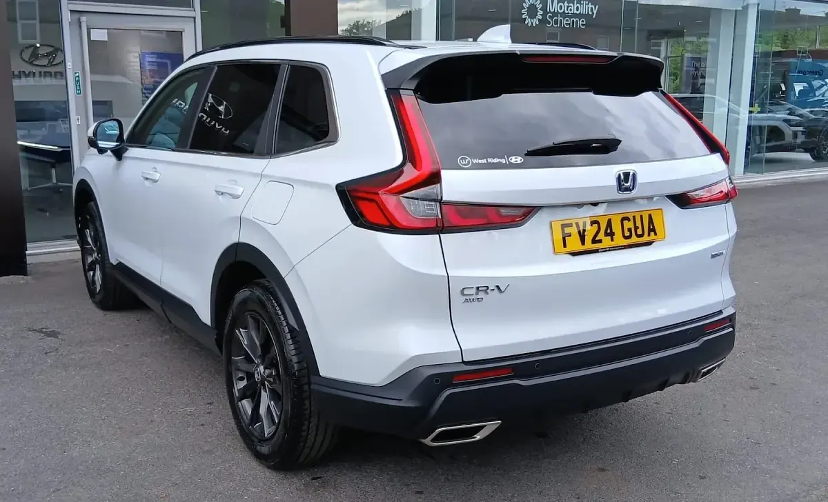 Used Honda CR-V Advance 184 HP (135 kW) 2024 White SUV