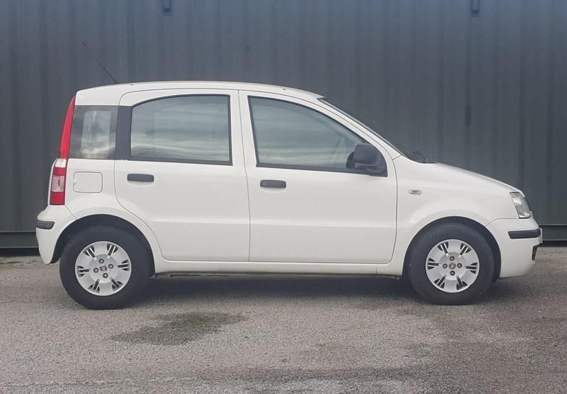 Usado Fiat Panda Active 54 HP (39 kW) 2010 Branco Citadino