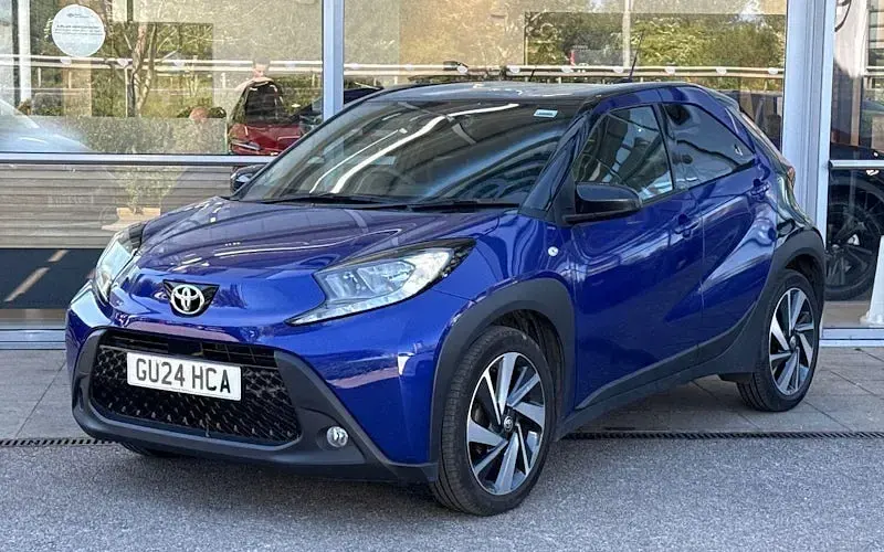 Used Toyota Aygo X 72 HP (52 kW) 2024 Blue SUV