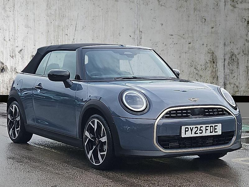 Begagnad Mini Cooper 118 kW (161 HK) 2025 Grå Halvkombi