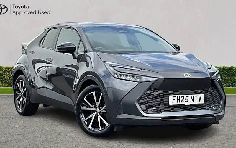 Used Toyota C-HR Design 140 HP (102 kW) 2025 SUV