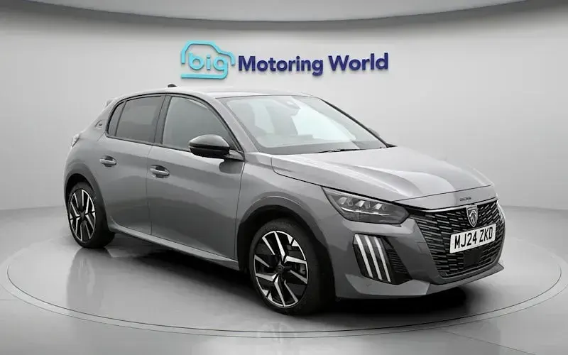 Second-hand Peugeot 208 GT 102 CP (75 kW) 2024 Gri Hatchback